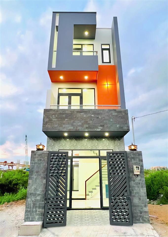 Nhà mới đẹp 3 lầu, diện tích sàn 112m2, tại quận 9