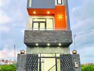Nhà mới đẹp 3 lầu, diện tích sàn 112m2, tại quận 9