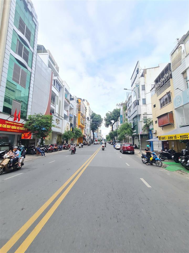 Hàng kín bán nhanh trong tuần, mt hồng hà 10,2m x 10m, ct hầm 7 tầng, hđt 110tr, giá chốt 24 tỷ