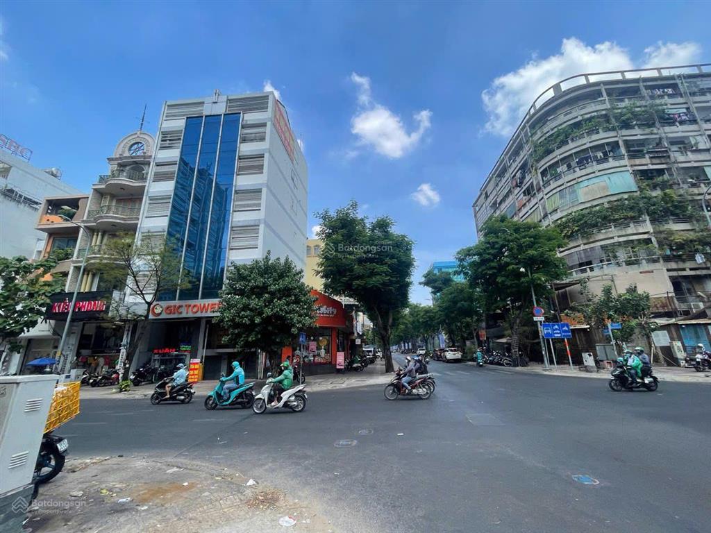 Giảm 10 tỷ chốt trong tuần mt lê quang định, 23m x 33m, hầm 5 tầng, hdt 270tr/th, giá chỉ 90 tỷ