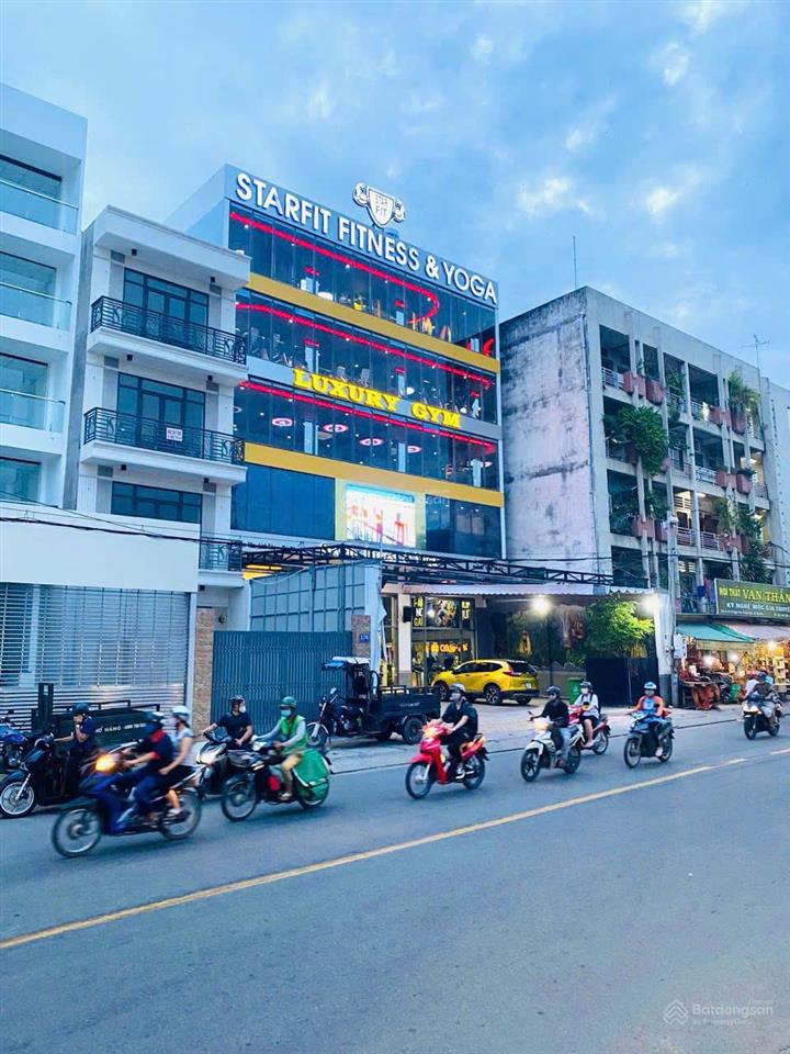Hàng kín! mt võ văn tần, q.3  10m x 20 m kết cấu 5 tầng, hđt 240tr/tháng giảm 5 tỷ còn 85 tỷ tl