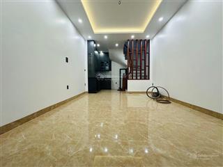 Nhà đẹp đức giang, nhà mới ở luôn, gần ô tô 42m