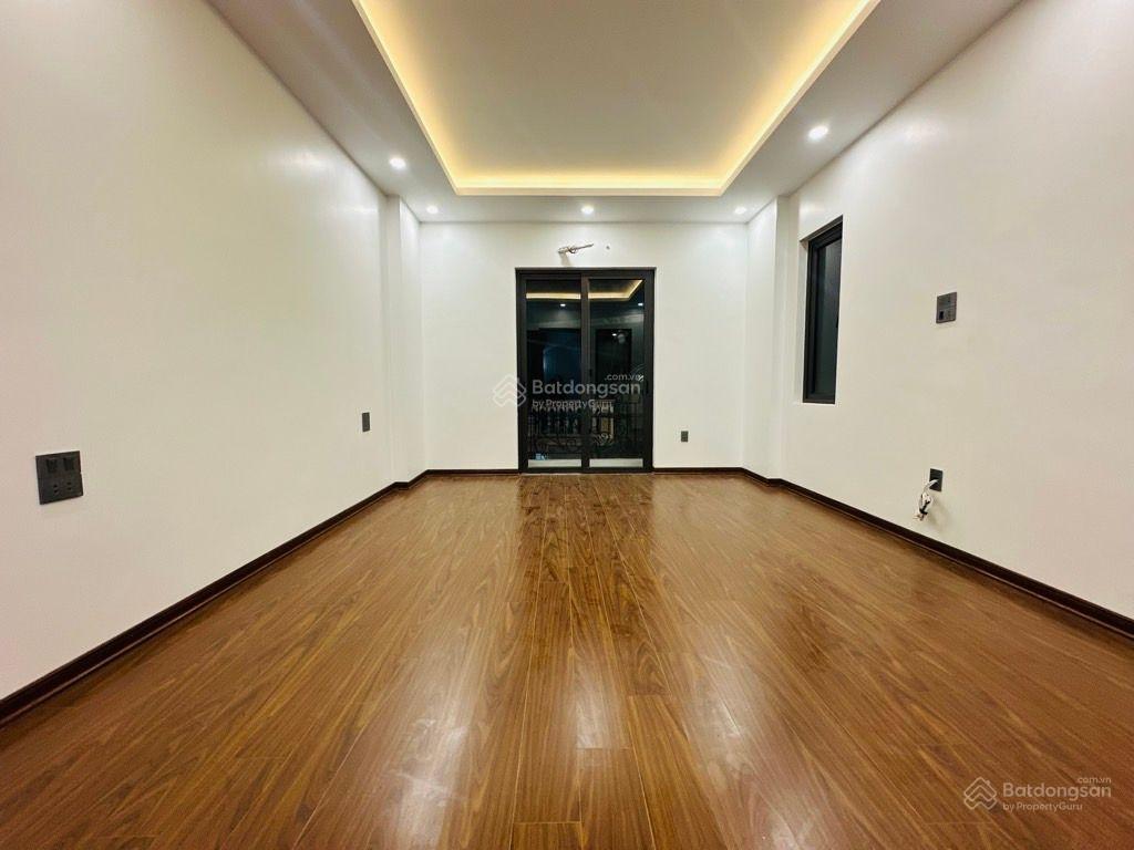 Nhà đẹp đức giang, nhà mới ở luôn, gần ô tô 42m