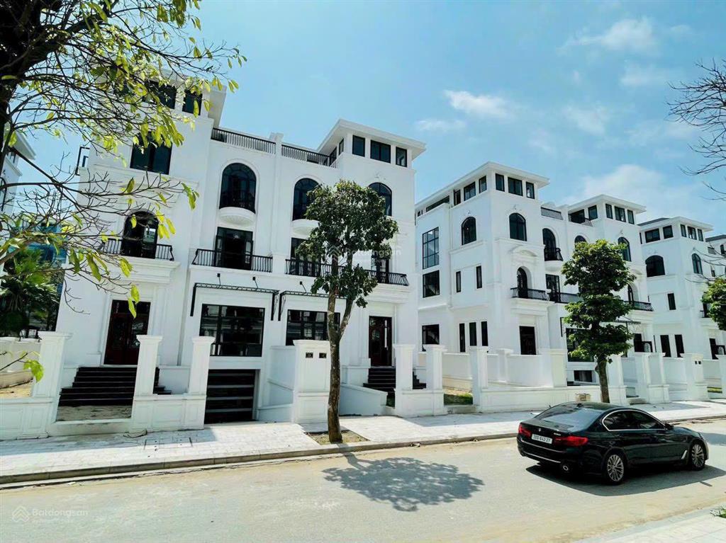 Cho thuê nhà thô liền kề louis city đại mỗ. dt 96m2, 5 tầng, mt 6m