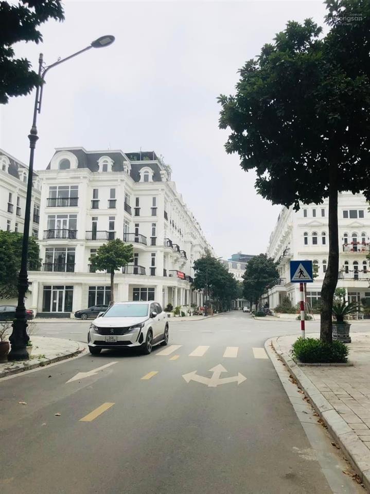 Cho thuê nhà thô liền kề louis city đại mỗ. dt 96m2, 5 tầng, mt 6m
