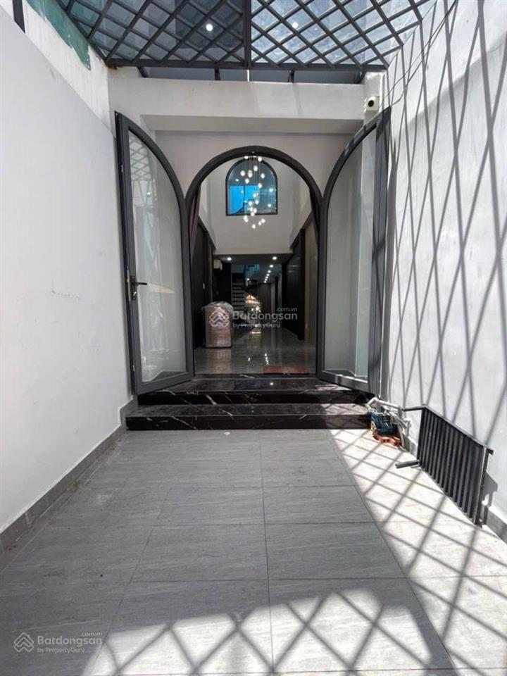 Bán nhà đường xe hơi quận 8 nguyễn thị tần 70m2  4 tầng  chỉ 8.x tỷ