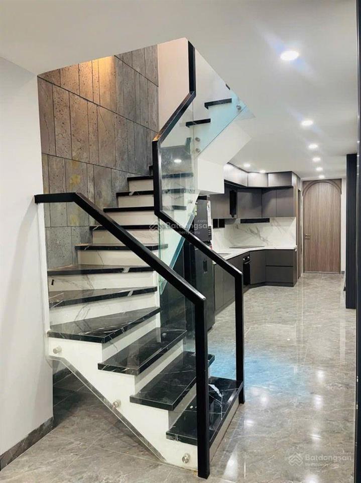 Bán nhà quận 8  dương bá trạc đường 8m  2 tầng chỉ 6.x tỷ