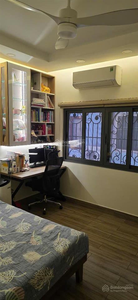 Chính chủ nhà mới, công viên trước nhà, đường nhựa 10m, full nội thất 3 tầng, kdc bình lợi