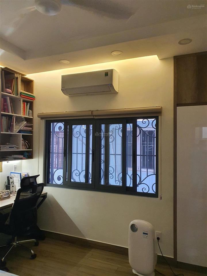 Chính chủ nhà mới, công viên trước nhà, đường nhựa 10m, full nội thất 3 tầng, kdc bình lợi