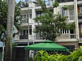 Chính chủ nhà mới, công viên trước nhà, đường nhựa 10m, full nội thất 3 tầng, kdc bình lợi