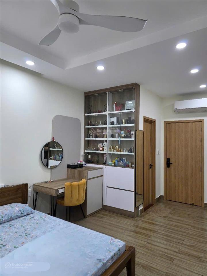 Chính chủ nhà mới, công viên trước nhà, đường nhựa 10m, full nội thất 3 tầng, kdc bình lợi