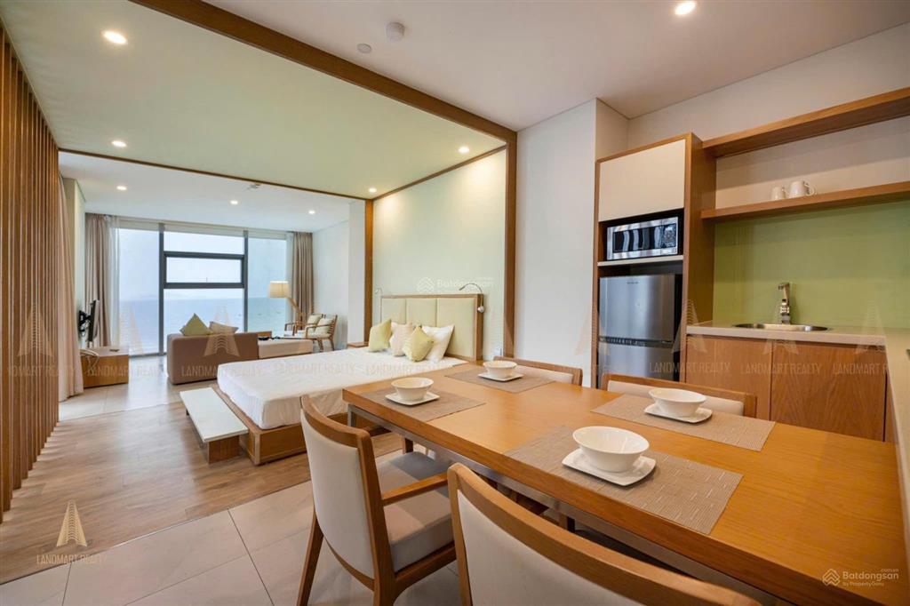 Bán căn góc 2pn dt 65m2 full nt đẹp fusion suites đà nẵng tầng cao view trực diện biển mỹ khê.
