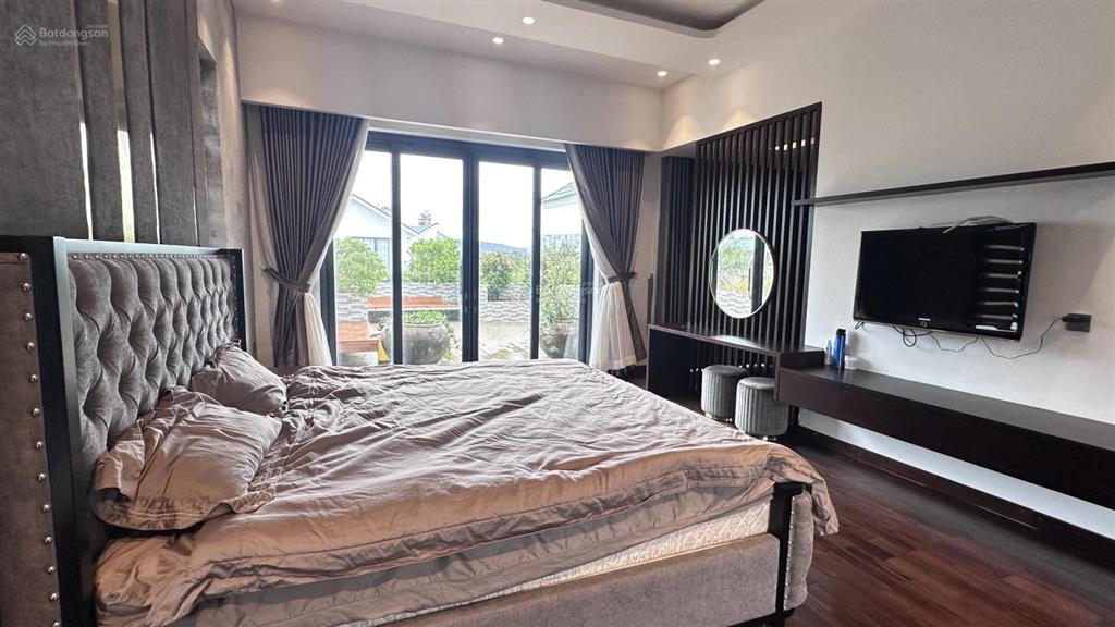 Cho thuê biệt thự 400m2 chính chủ tại long cung