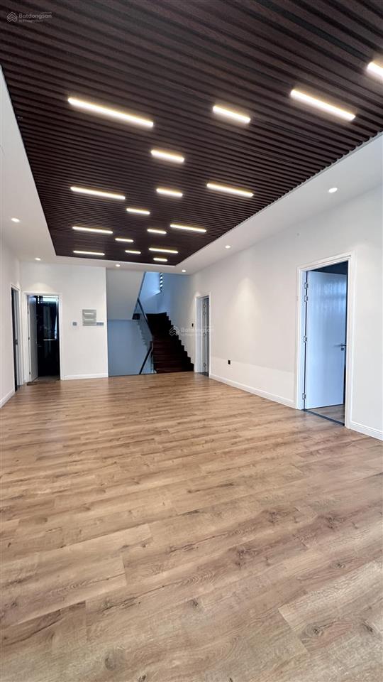 Cho thuê biệt thự 400m2 chính chủ tại long cung