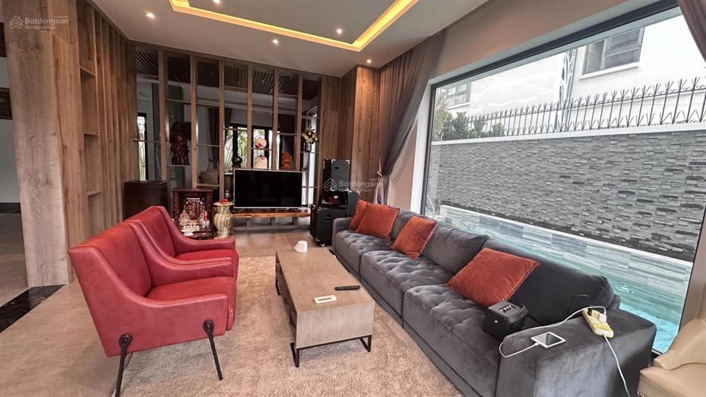 Cho thuê biệt thự 400m2 chính chủ tại long cung