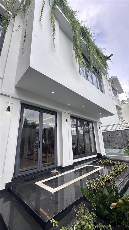 Cho thuê biệt thự 400m2 chính chủ tại long cung