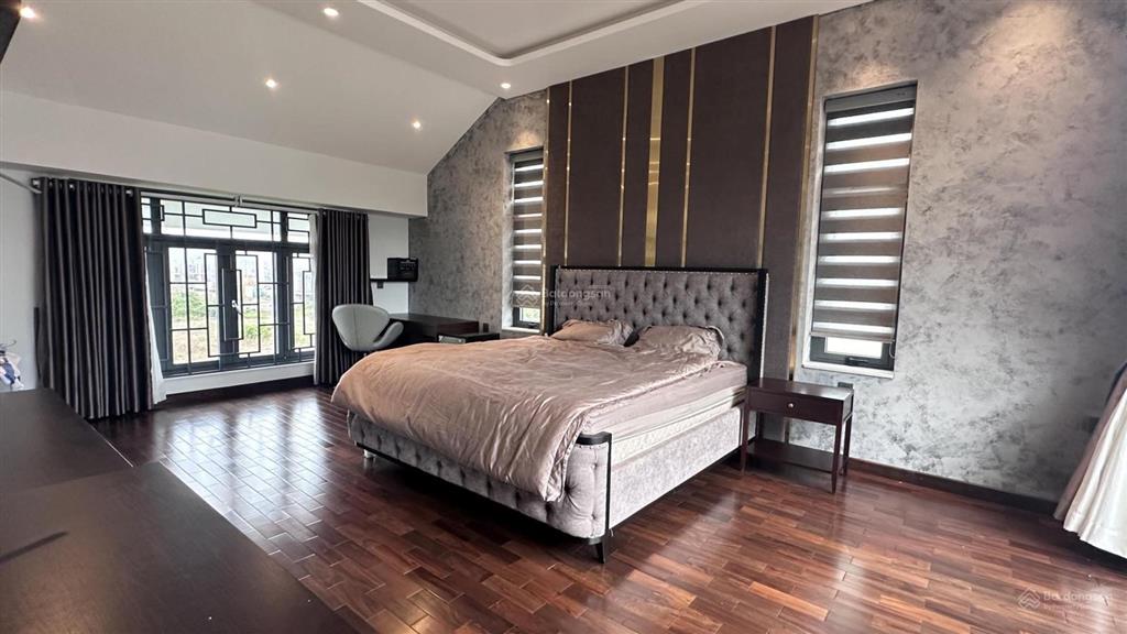 Cho thuê biệt thự 400m2 chính chủ tại long cung
