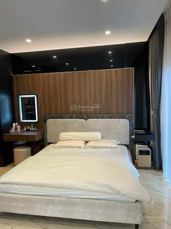 Loanh quanh hơn 7 tỷ. có ngay nhà 5 tầng đẹp tại ngọc thụy  diện tích 45m²  ô tô đỗ cửa