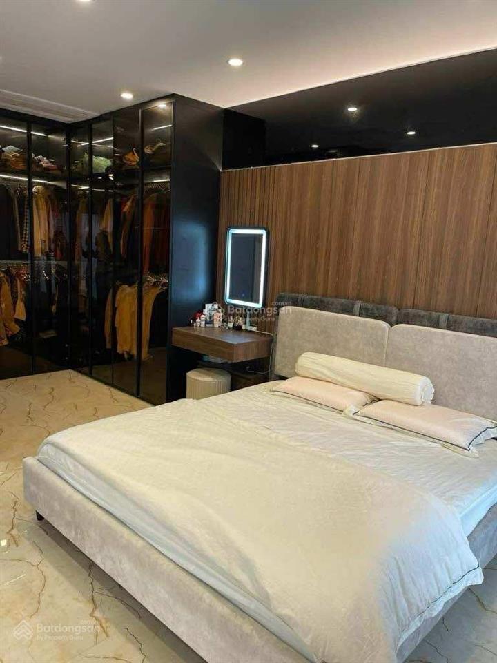 Loanh quanh hơn 7 tỷ. có ngay nhà 5 tầng đẹp tại ngọc thụy  diện tích 45m²  ô tô đỗ cửa