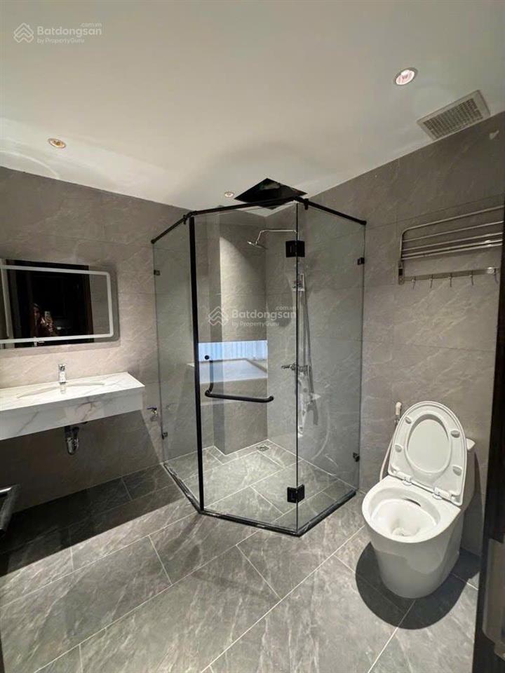 Duy nhất 1 căn tại bồ đề  nhà 6 tầng thang máy  ô tô vào nhà  giá chỉ hơn 9 tỷ