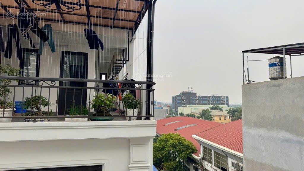 Bán gấp siêu phẩm hoa lâm 6 tầng thang máy  ô tô vào nhà  giá chưa đến 9 tỷ