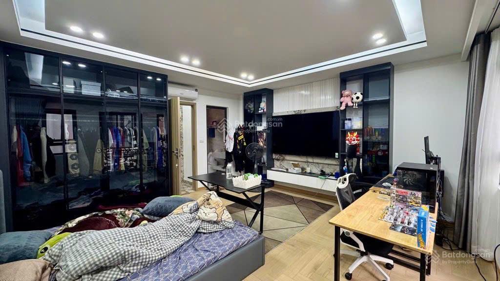 Bán gấp siêu phẩm hoa lâm 6 tầng thang máy  ô tô vào nhà  giá chưa đến 9 tỷ