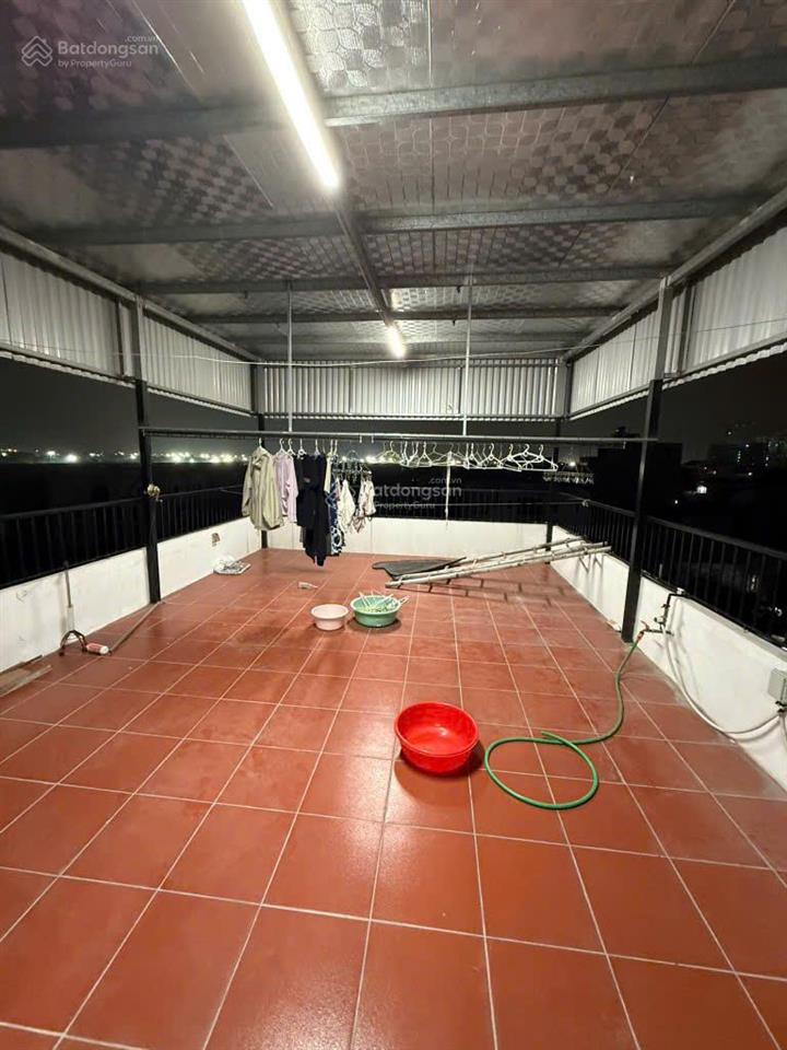 Bán nhà thượng thanh 5 tầng mới  diện tích 65m2. sát ô tô tránh  giá chỉ nhỉnh 9 tỷ  đầu tư tốt