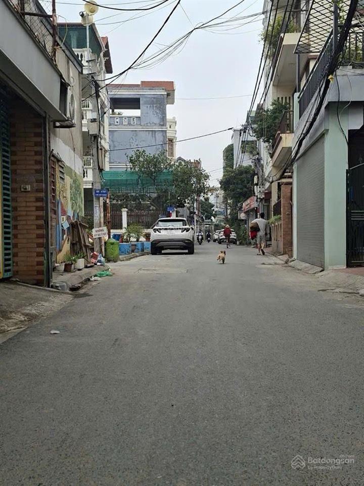 Bán nhà thượng thanh 5 tầng mới  diện tích 65m2. sát ô tô tránh  giá chỉ nhỉnh 9 tỷ  đầu tư tốt