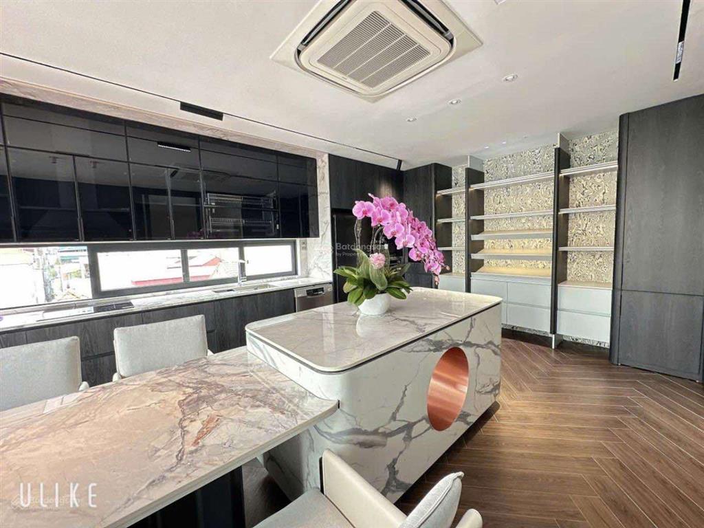 Duy nhất tại việt hưng  nhà 6 tầng thang máy  ô tô vào nhà  giá chỉ hơn 8 tỷ