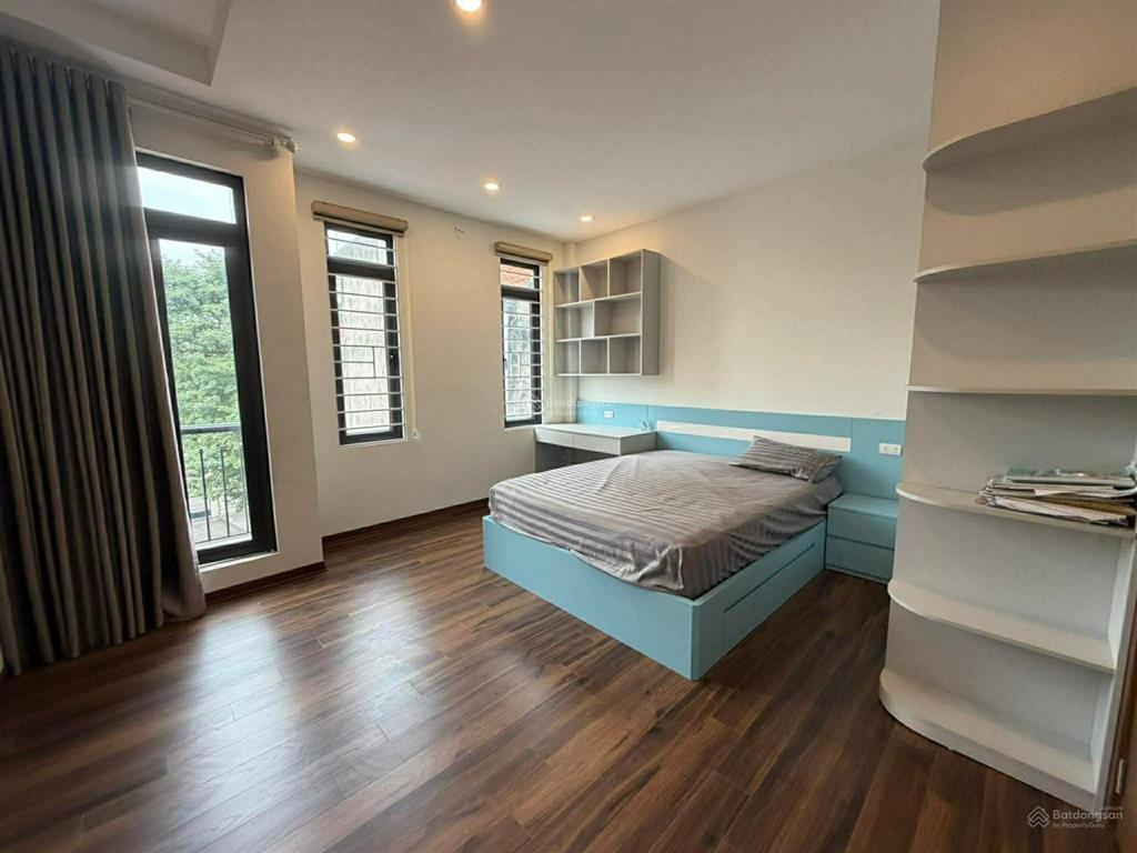 Rẻ nhất hoa lâm  nhà 5 tầng mới  sát mặt phố kinh doanh  giá chỉ hơn 6 tỷ