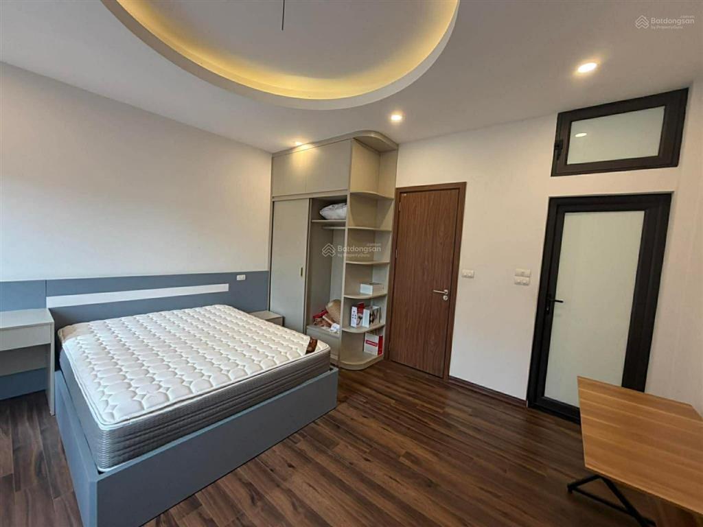 Rẻ nhất hoa lâm  nhà 5 tầng mới  sát mặt phố kinh doanh  giá chỉ hơn 6 tỷ