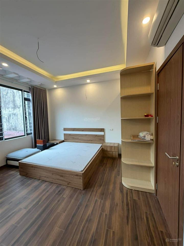 Rẻ nhất hoa lâm  nhà 5 tầng mới  sát mặt phố kinh doanh  giá chỉ hơn 6 tỷ