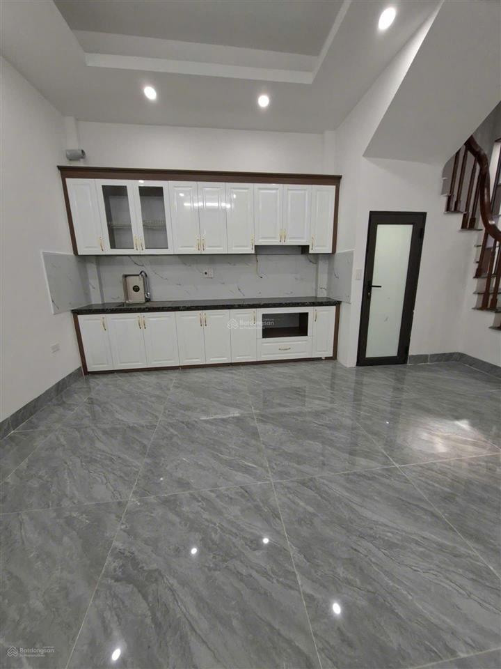 Hiếm có 1 căn siêu phẩm nhà 5 tầng mới đức giang. ngõ ô tô. giá chỉ hơn 8 tỷ