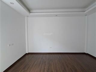Hiếm có 1 căn siêu phẩm nhà 5 tầng mới đức giang. ngõ ô tô. giá chỉ hơn 8 tỷ