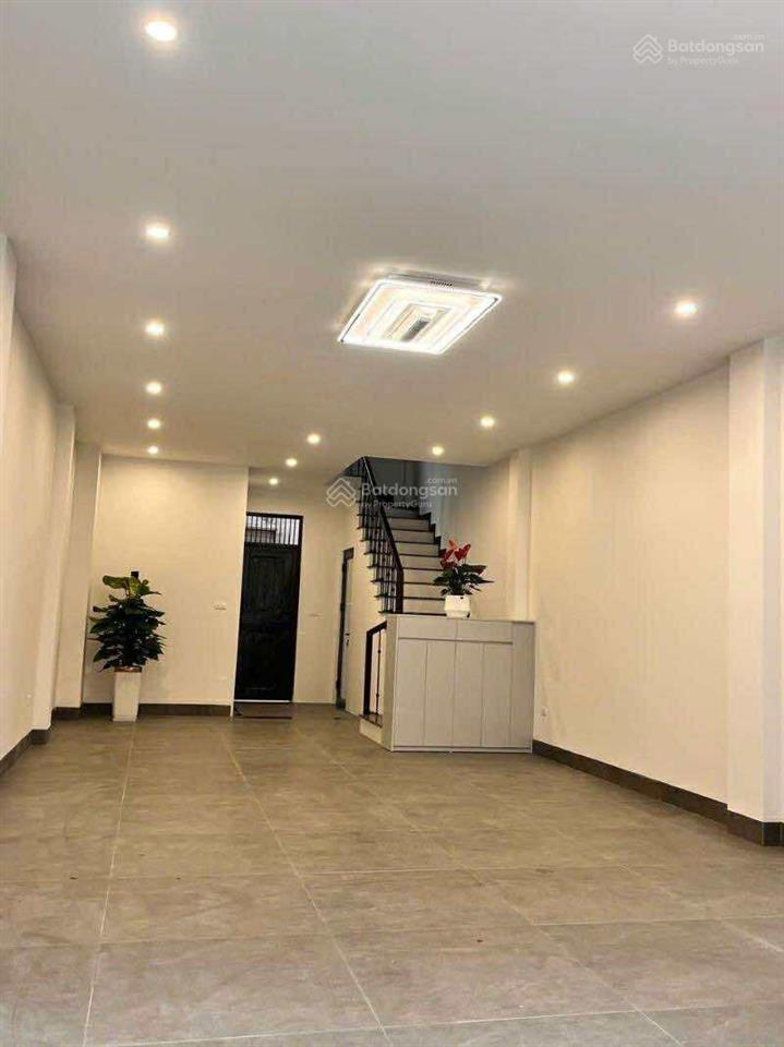 Siêu phẩm nhà 6 tầng thang máy tại nguyễn sơn  ô tô vào nhà  giá hơn 8 tỷ  chủ cần bán gấp