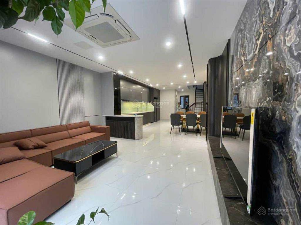 Siêu phẩm nhà 6 tầng thang máy tại nguyễn sơn  ô tô vào nhà  giá hơn 8 tỷ  chủ cần bán gấp