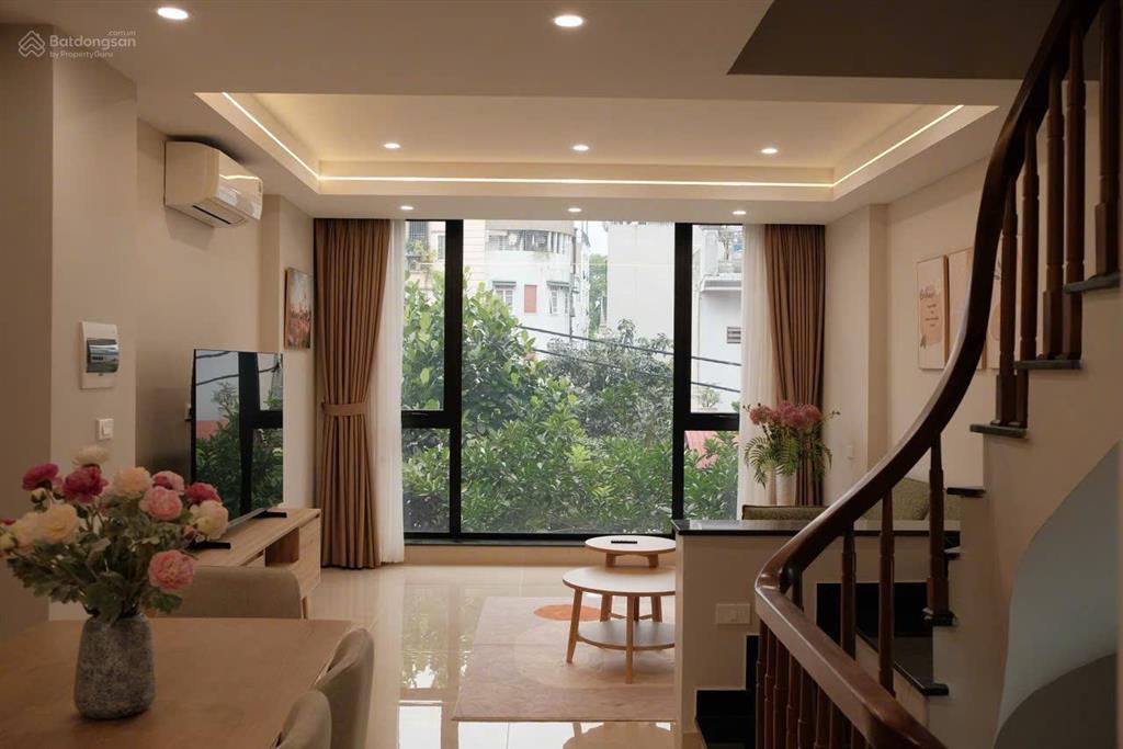 Nhà việt hưng 4 tầng  diện tích 70m2  ô tô đỗ tận cửa  giá hơn 10 tỷ  rõ ràng chuẩn thông tin