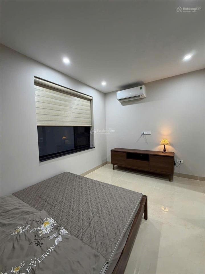 Nhà việt hưng 4 tầng  diện tích 70m2  ô tô đỗ tận cửa  giá hơn 10 tỷ  rõ ràng chuẩn thông tin