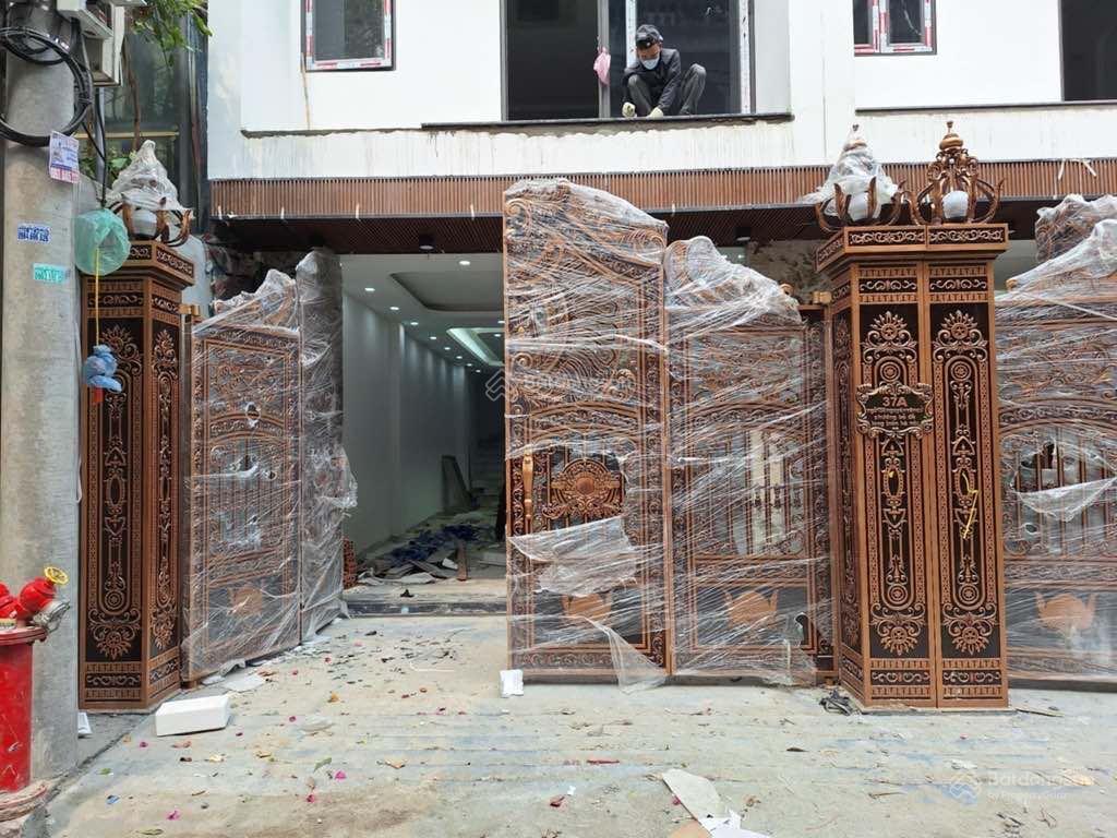 Nhà đẹp việt hưng  6 tầng thang máy  ô tô vào nhà  giá chỉ hơn 8 tỷ