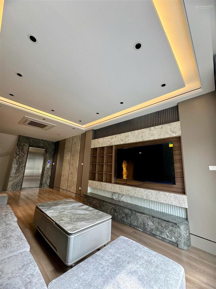 Bán nhà 6 tầng thang máy, full đồ mặt ngõ gia quất, kinh doanh nhỏ. tiềm năng sinh lời cực lớn