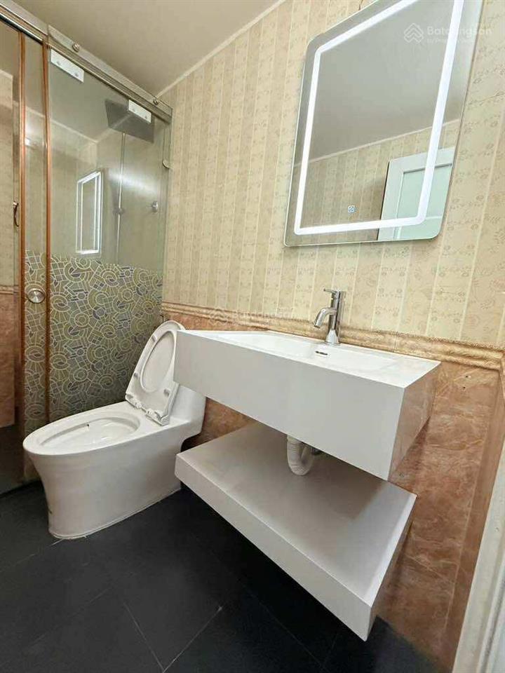 Chủ giảm chào 2 tỷ  bán nhà ái mộ 5 tầng mới  ô tô vào nhà  giá chỉ hơn 7 tỷ