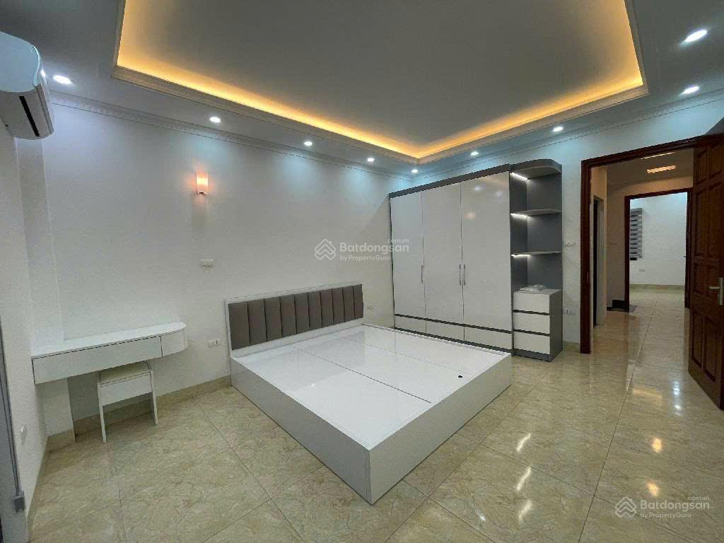 Giá rẻ tại ngọc thụy  nhà 3 tầng dân xây  ô tô đỗ cửa  sát công viên ngọc thụy  giá 6,9 tỷ