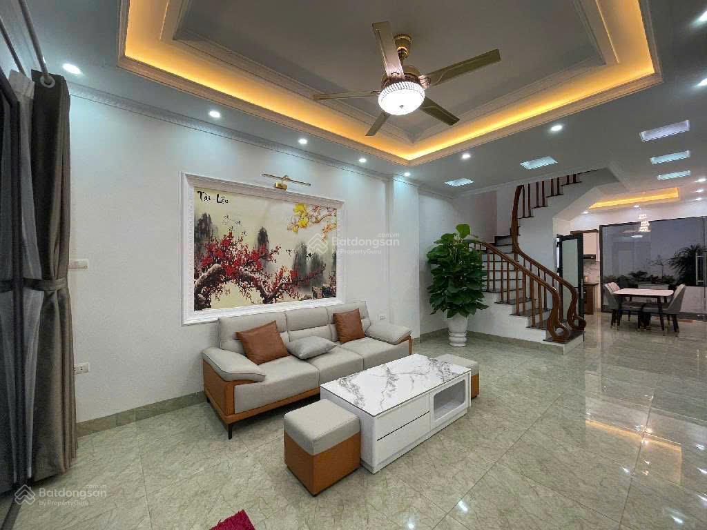 Giá rẻ tại ngọc thụy  nhà 3 tầng dân xây  ô tô đỗ cửa  sát công viên ngọc thụy  giá 6,9 tỷ