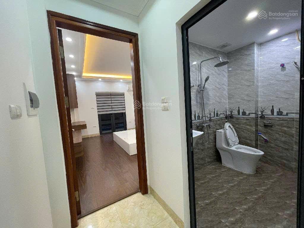 Giá rẻ tại ngọc thụy  nhà 3 tầng dân xây  ô tô đỗ cửa  sát công viên ngọc thụy  giá 6,9 tỷ