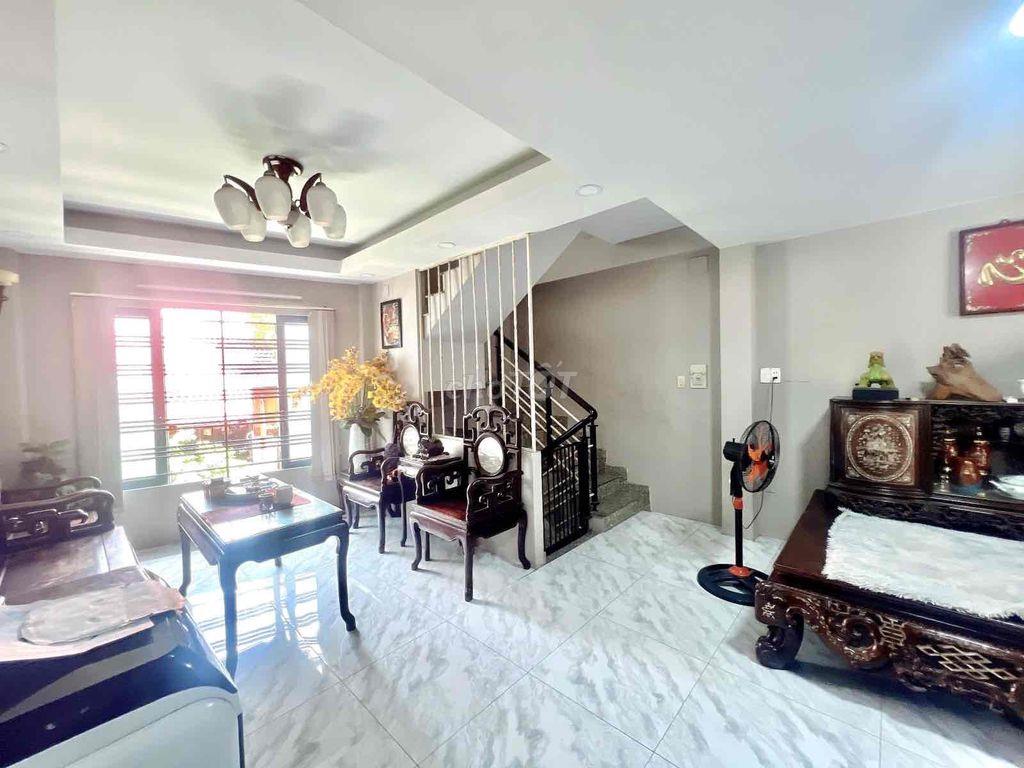 5 tầng hẻm 5 mét dương quảng hàm