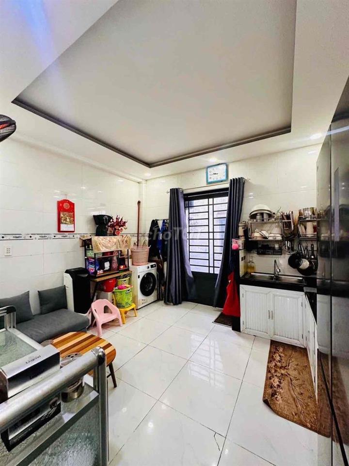 cực ngon . 37 m2 -3 tầng quang trung