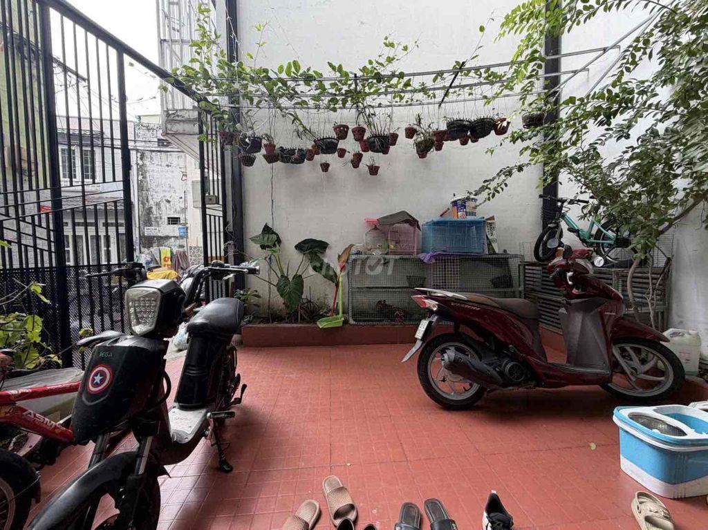diện tích ngang 5 x 20