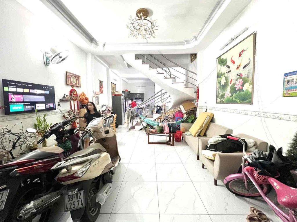 hẻm xe hơi
