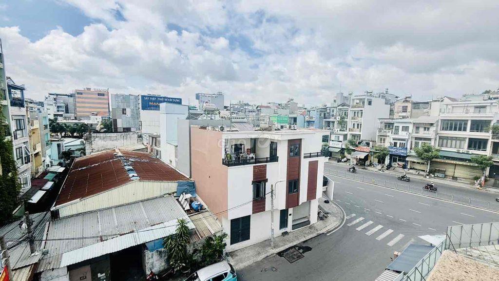 mặt phố hiém có