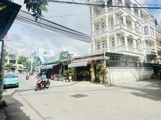 mặt phố hiém có